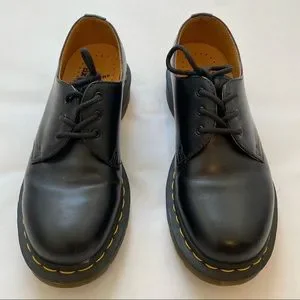 Martens Shoes Womens Black Dr Martens Low Cut Lace Up